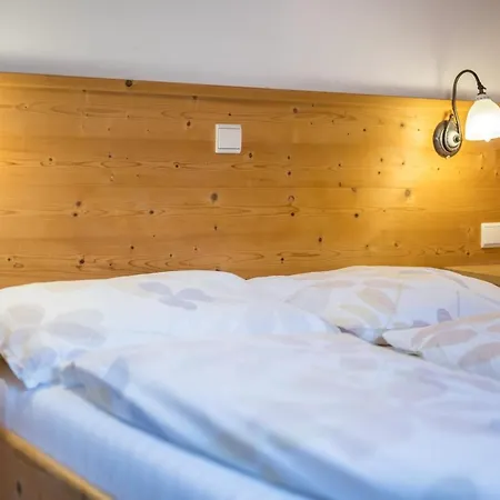 Lindenhof 5 * Vandoies